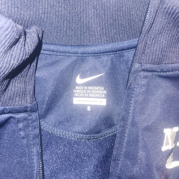 Nike jacket - Picture 2 of 2